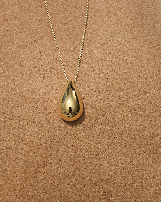 WATER DROP PENDANT NECKLACE