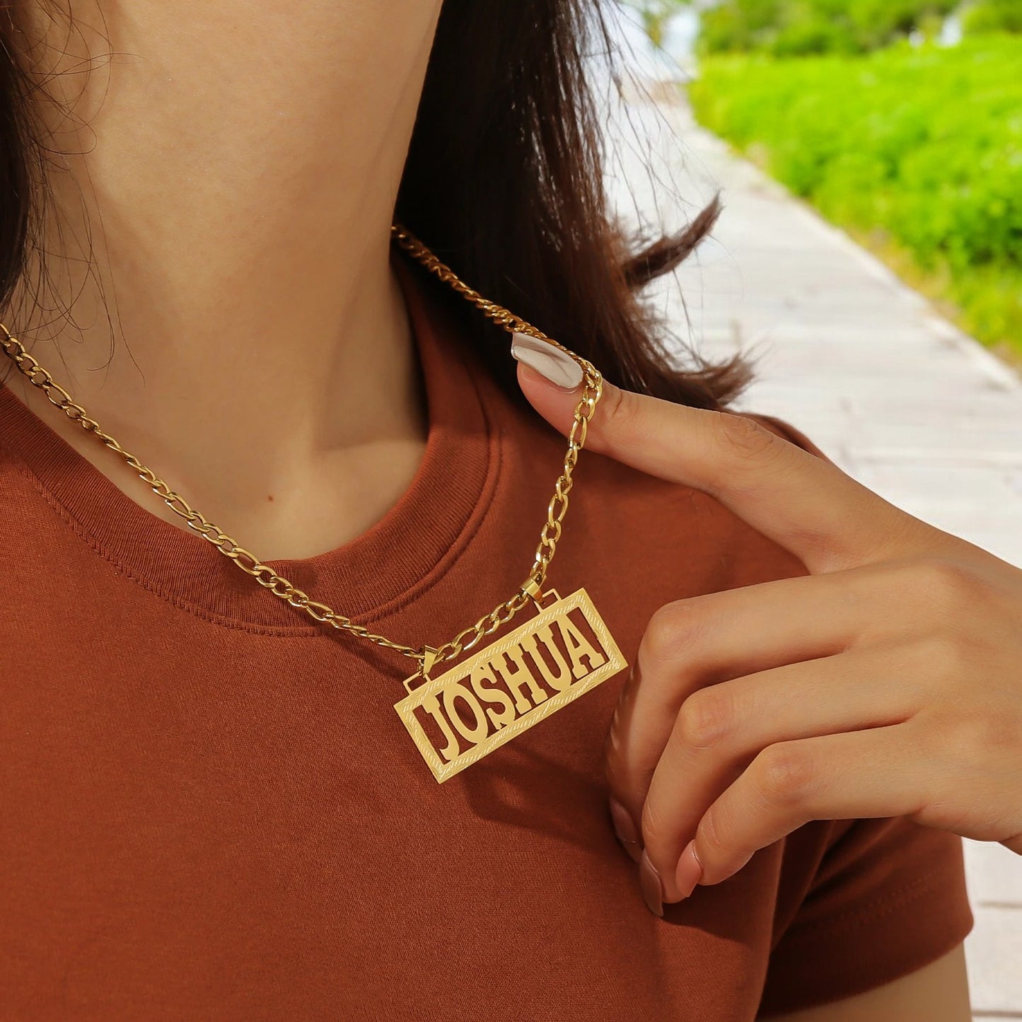 HOLLOW NAME NECKLACE 18K GOLD PLATED