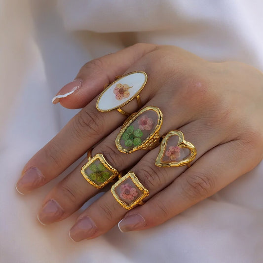 RETRO FLOWER RINGS