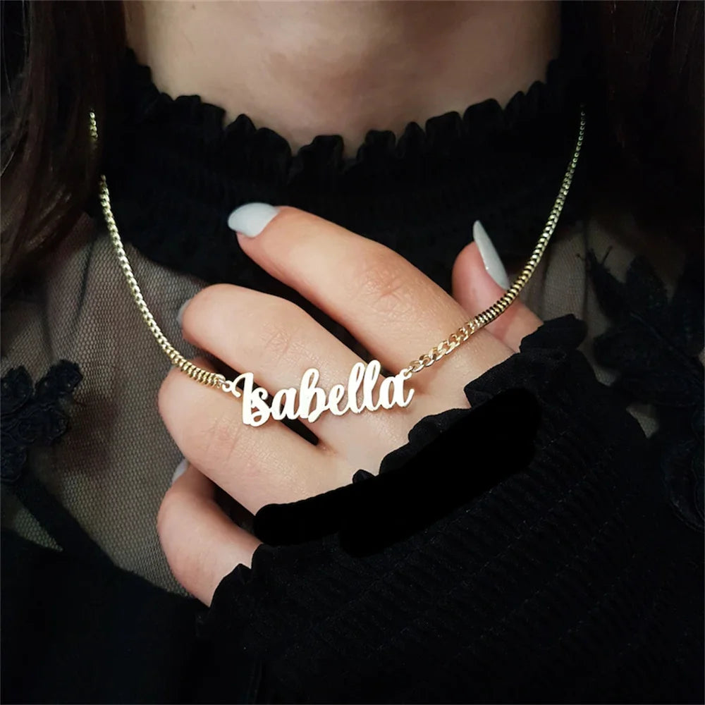 PERSONALIZED LINK NECKLACE