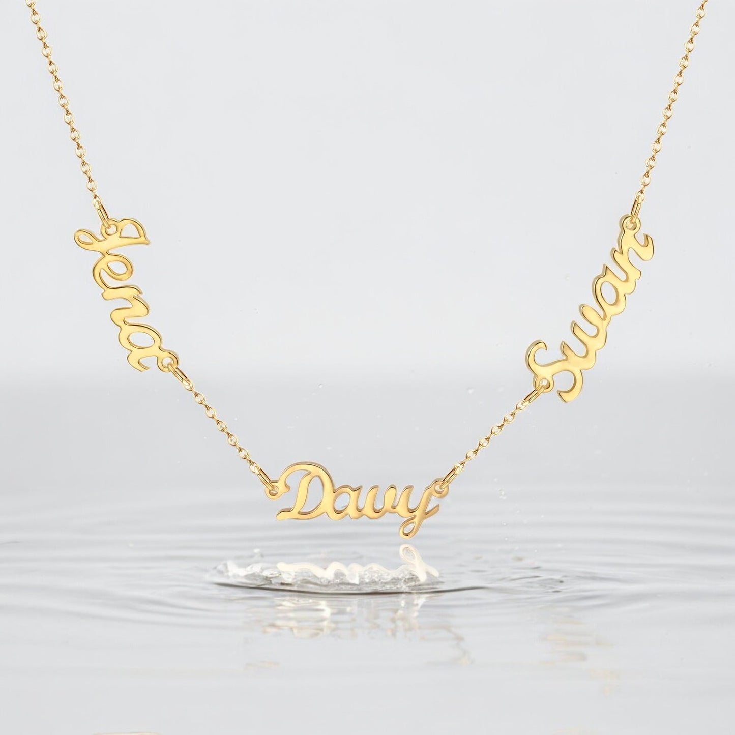 3 NAME NECKLACE